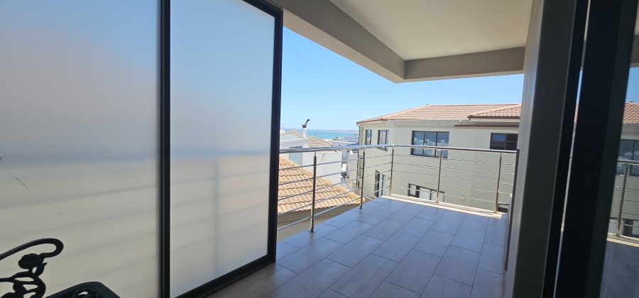 4 Bedroom Property for Sale in Calypso Beach Western Cape